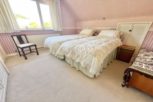 Bedroom- click for photo gallery